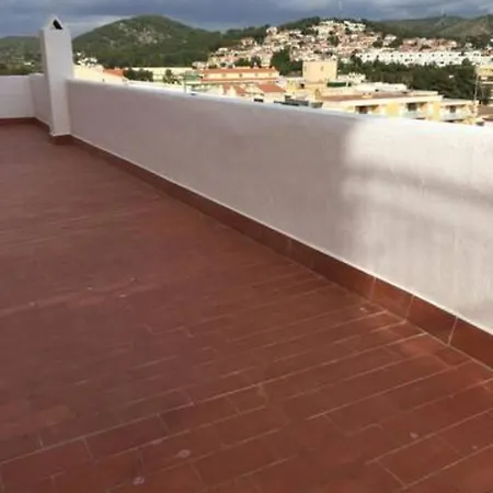 Beachfront 3-bedroom Appartement *
