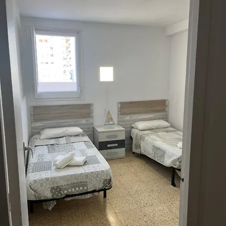 Beachfront 3-bedroom Appartement Calafell