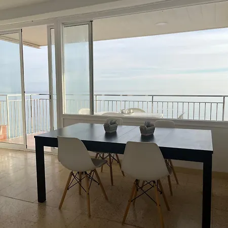 Beachfront 3-bedroom Calafell