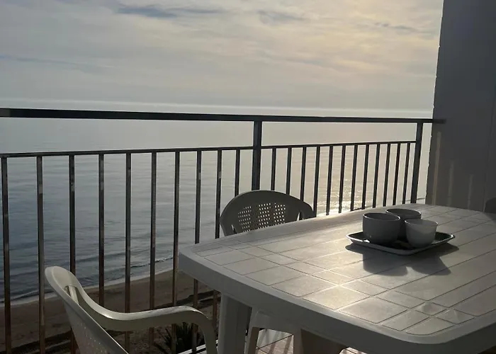 Beachfront 3-bedroom Calafell