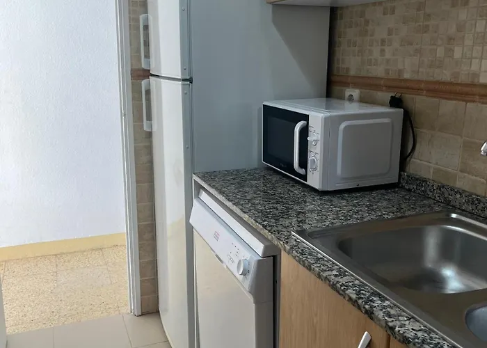 Beachfront 3-bedroom * Calafell