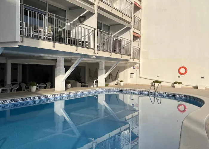 Beachfront 3-bedroom Appartement Calafell